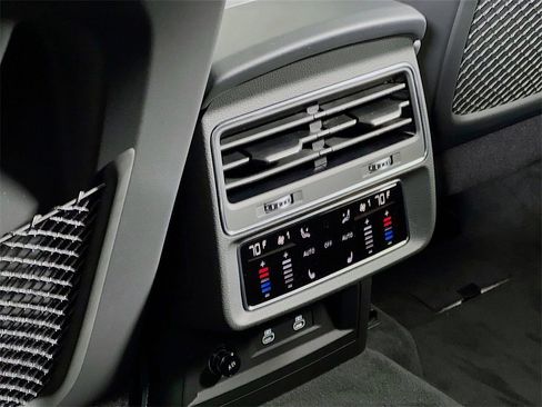 New 2026 Audi Q8 Premium Plus image 25