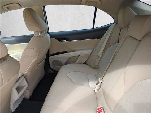 Used 2020 Toyota Camry LE image 17