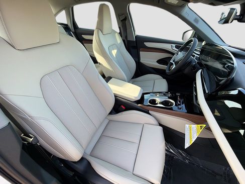 New 2026 Audi A6 Premium Plus image 15