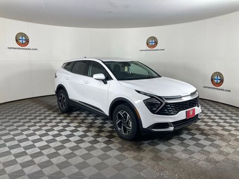 Certified 2025 Kia Sportage LX AWD/4WD image 17