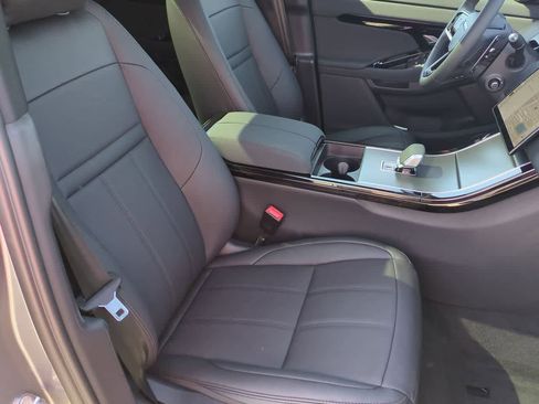 New 2026 Land Rover Range Rover Evoque S image 21