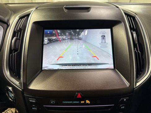 Used 2019 Ford Edge Titanium w/ Equipment Group 301A AWD/4WD image 15