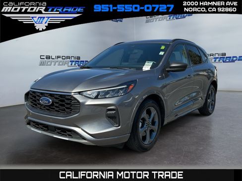 Used 2023 Ford Escape ST-Line w/ Tech Pack #1 FWD image 1