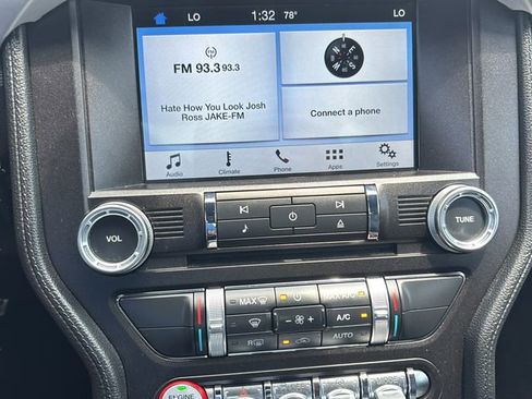 Used 2016 Ford Mustang Premium RWD image 18