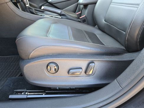 Used 2020 Volkswagen Passat 2.0T SE image 17