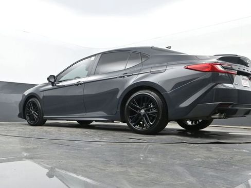 Used 2025 Toyota Camry SE image 25