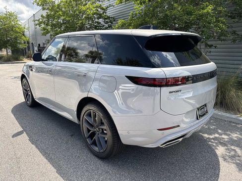 New 2026 Land Rover Range Rover Sport Dynamic SE AWD/4WD image 3