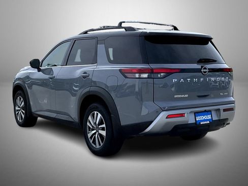 Used 2023 Nissan Pathfinder SL AWD/4WD image 7