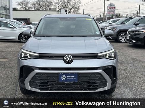 Certified 2025 Volkswagen Taos SE w/ Panoramic Sunroof Package image 9