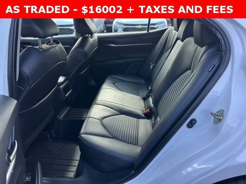 Used 2020 Toyota Camry SE image 15