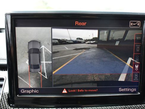 Used 2015 Audi S8 image 22