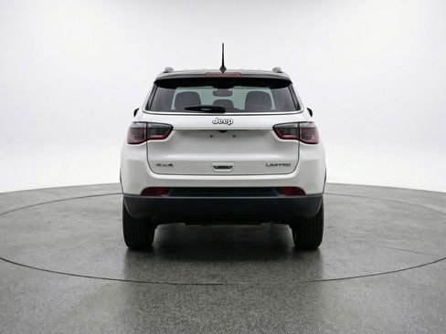 Used 2025 Jeep Compass Limited image 7