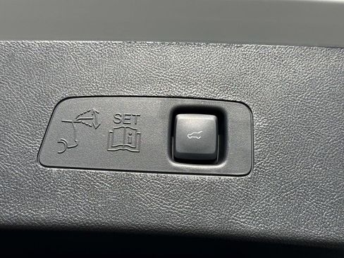 New 2026 Lincoln Corsair Premiere image 12