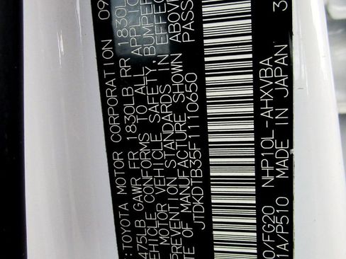 Used 2015 Toyota Prius C Two image 33