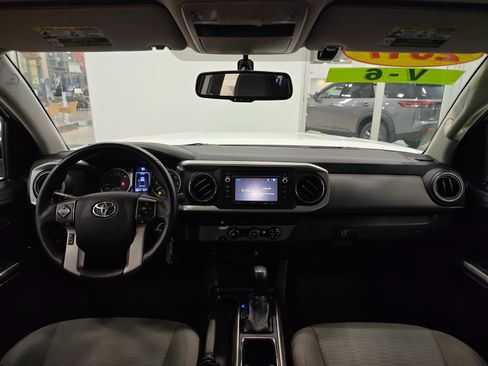 Used 2017 Toyota Tacoma SR5 image 24