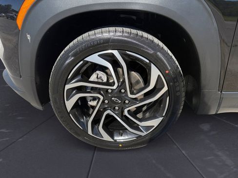 Used 2025 Chevrolet TrailBlazer RS w/ Driver Confidence Package FWD image 14