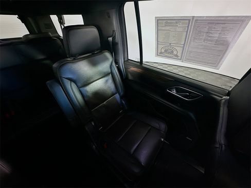 Used 2021 Chevrolet Suburban High Country w/ Premium Package image 14