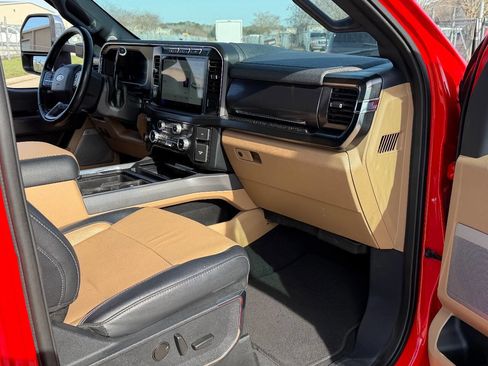 Used 2023 Ford F450 Lariat w/ Lariat Ultimate Package image 14