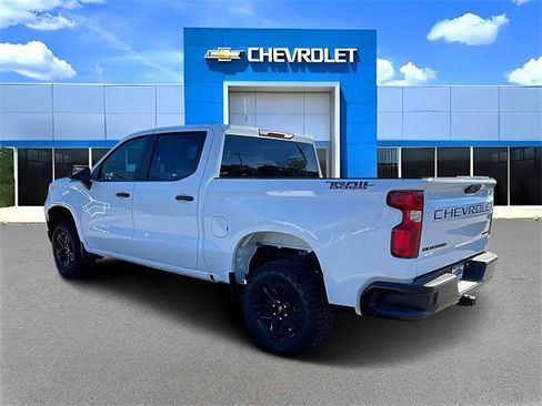 New 2026 Chevrolet Silverado 1500 Custom Trail Boss w/ LPO, Dark Essentials Package image 5