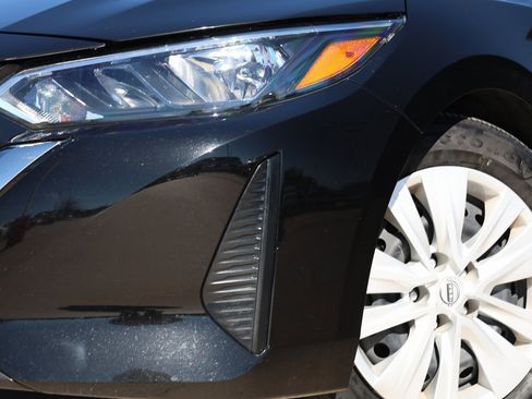 Used 2024 Nissan Sentra S image 10