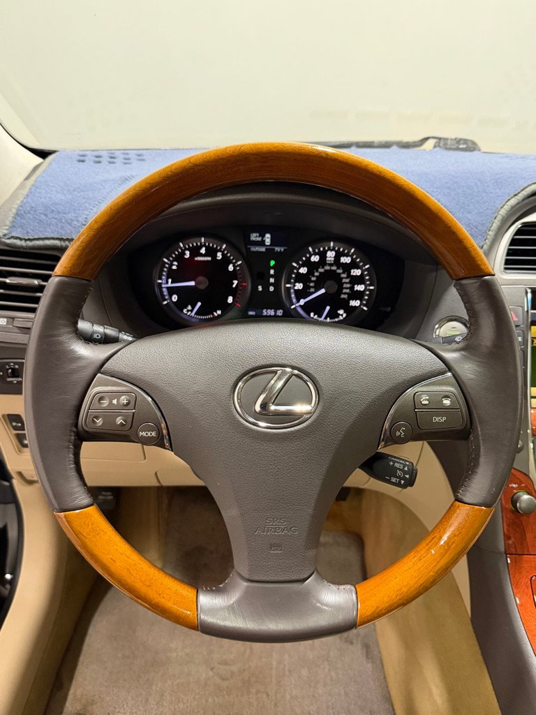Used 2010 Lexus ES 350 w/ Preferred Accessory Package FWD image 15