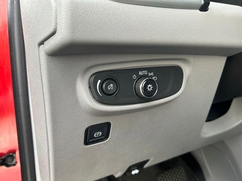 Used 2022 GMC Terrain SLE w/ Driver Convenience Package image 20