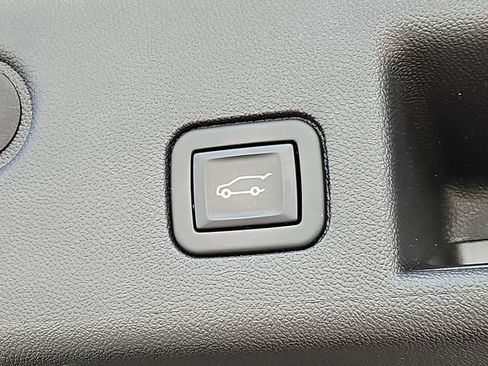 Used 2022 Chevrolet Equinox LT image 40