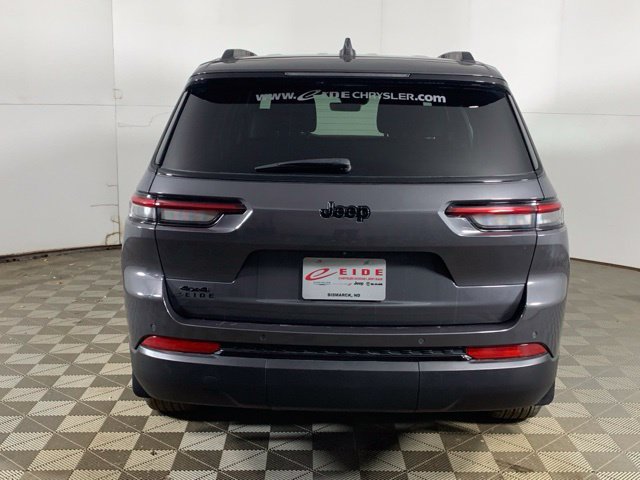 Used 2025 Jeep Grand Cherokee L Laredo AWD/4WD image 16