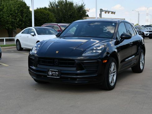 Used 2024 Porsche Macan AWD/4WD image 2