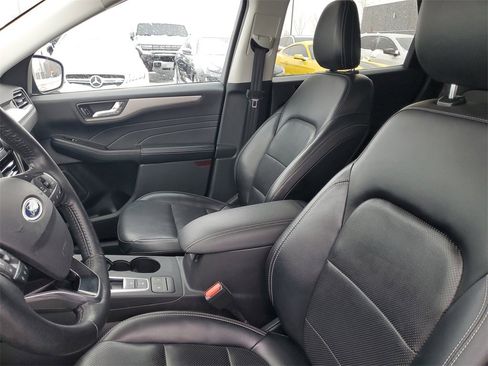 Used 2021 Ford Escape SEL image 8