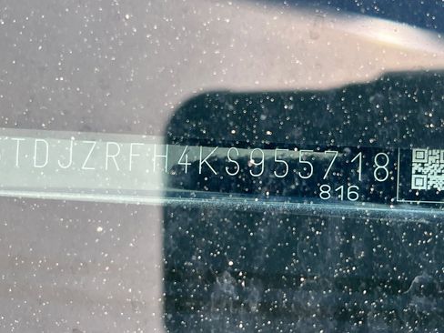 Used 2019 Toyota Highlander XLE AWD/4WD image 3