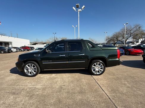 Used 2013 Cadillac Escalade EXT Premium image 4