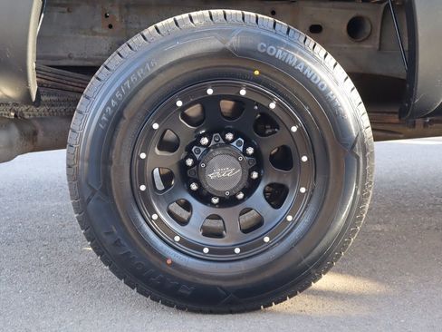 Used 2007 Chevrolet Silverado 2500 LT w/ Heavy-Duty Power Package image 38