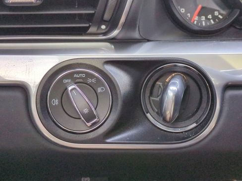 Used 2019 Porsche 911 Carrera 4S image 26