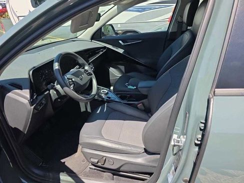 Used 2023 Kia Niro Wind FWD image 4