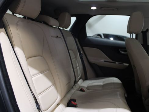 Used 2017 Jaguar F-PACE Prestige AWD/4WD image 18
