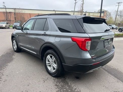 Used 2024 Ford Explorer XLT w/ Equipment Group 202A image 8