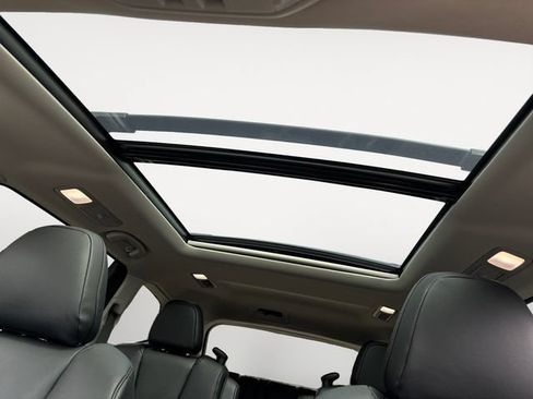 Certified 2025 Subaru Ascent Bronze Edition AWD/4WD image 12