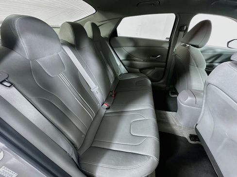 Used 2023 Hyundai Elantra SEL w/ Convenience Package FWD image 26