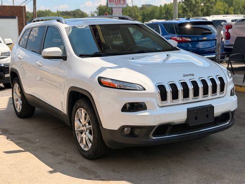 Used 2015 Jeep Cherokee Limited AWD/4WD image 2