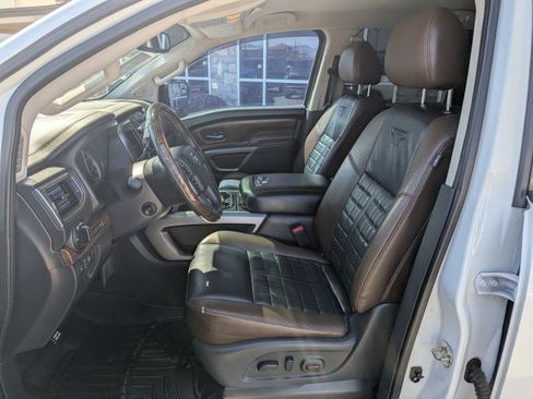 Used 2018 Nissan Titan Platinum Reserve w/ Platinum Utility Package AWD/4WD image 11