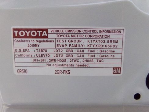 Used 2019 Toyota Highlander LE AWD/4WD image 49