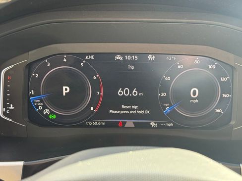 Used 2023 Volkswagen Atlas Cross Sport SE w/ Panoramic Sunroof Package image 21