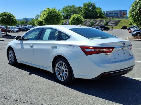 Used 2018 Toyota Avalon Limited w/ All Weather Liner Package FWD image 6