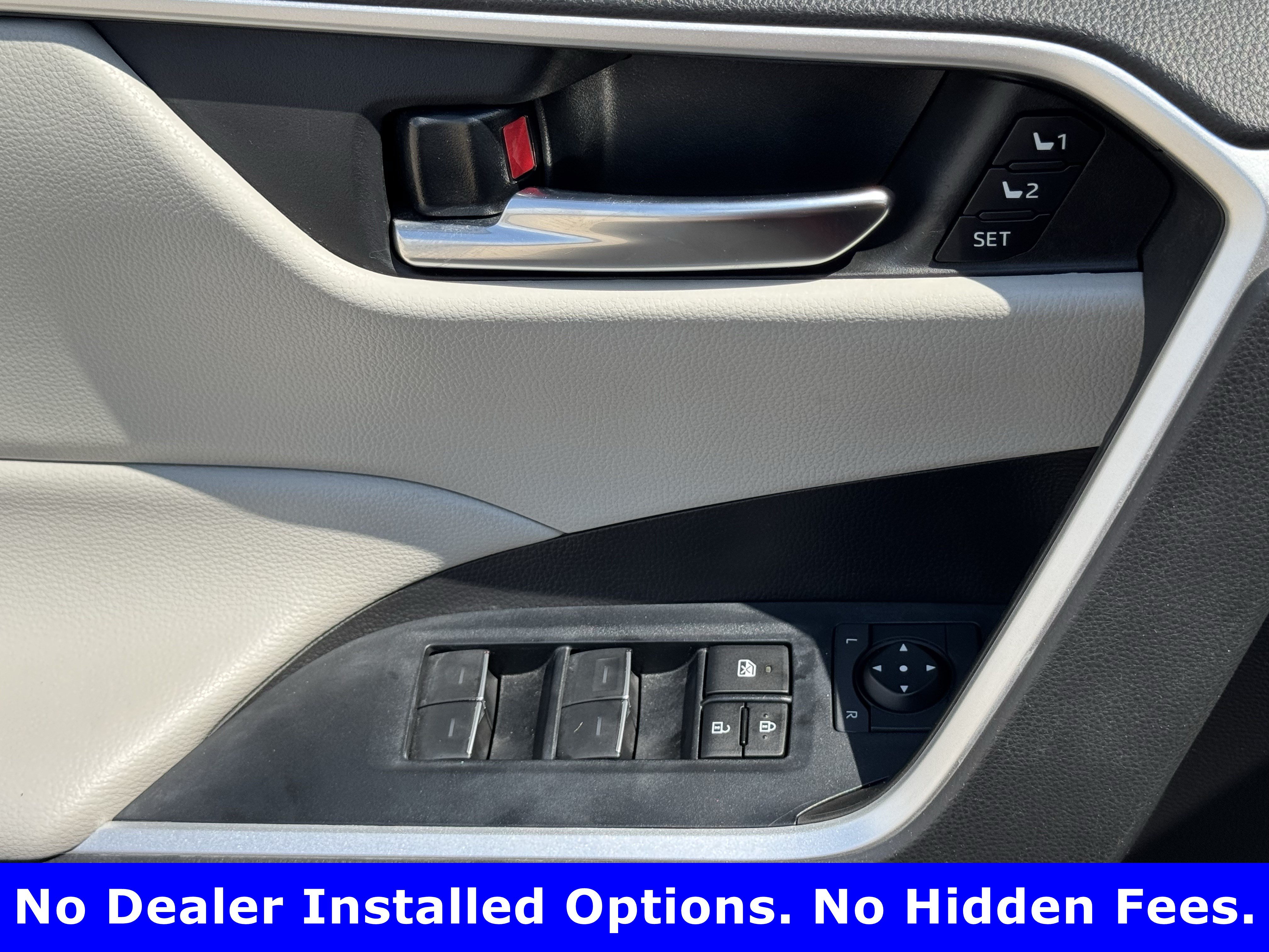Used 2022 Toyota RAV4 XLE Premium AWD/4WD image 21