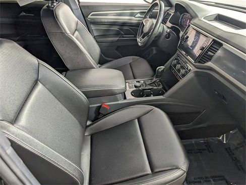 Used 2020 Volkswagen Atlas Cross Sport SEL R-Line image 24