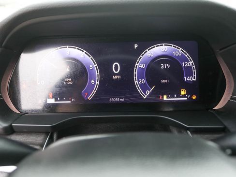 Used 2023 Jeep Grand Cherokee L Limited w/ Luxury Tech Group II image 15