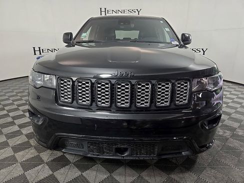 Used 2021 Jeep Grand Cherokee Laredo X AWD/4WD image 3
