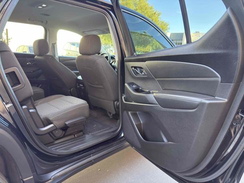 Used 2019 Chevrolet Traverse LT image 57