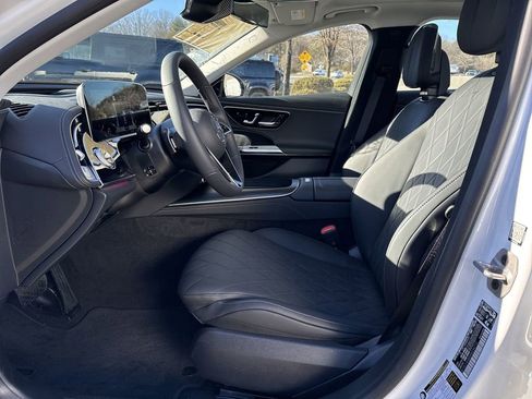 New 2024 Mercedes-Benz E 350 4MATIC Sedan image 9